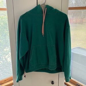 Super cute North Face hoodie with cinch bottom!